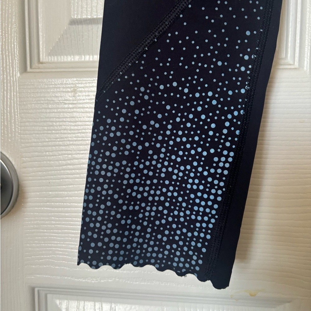 Lululemon Tight Stuff Tight Size 6 Naval Blue/Ultra Violet